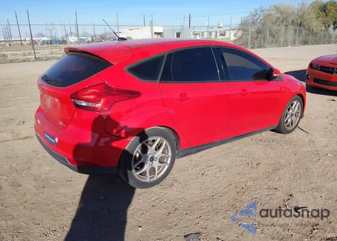 2015 Ford Focus Se z USA, uszkodzony, nr VIN 1FADP3K28FL326512